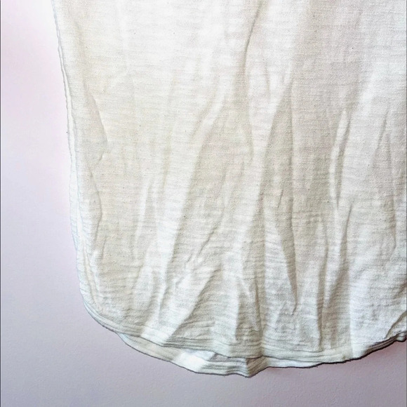 Express White Semi-Sheer 3/4 Tabbed Sleeve Round Hem Crewneck Top Small Women’s - Picture 5 of 11